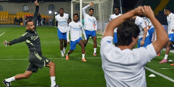 库尔图瓦300场里程碑：胜利与零封的背后，皇马球迷的支持不可或缺