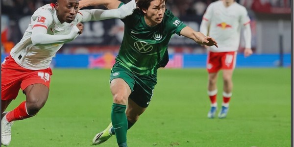 德甲惊艳首秀的日本前锋盐贝健人遭海外媒体连续两场打出全队最低分